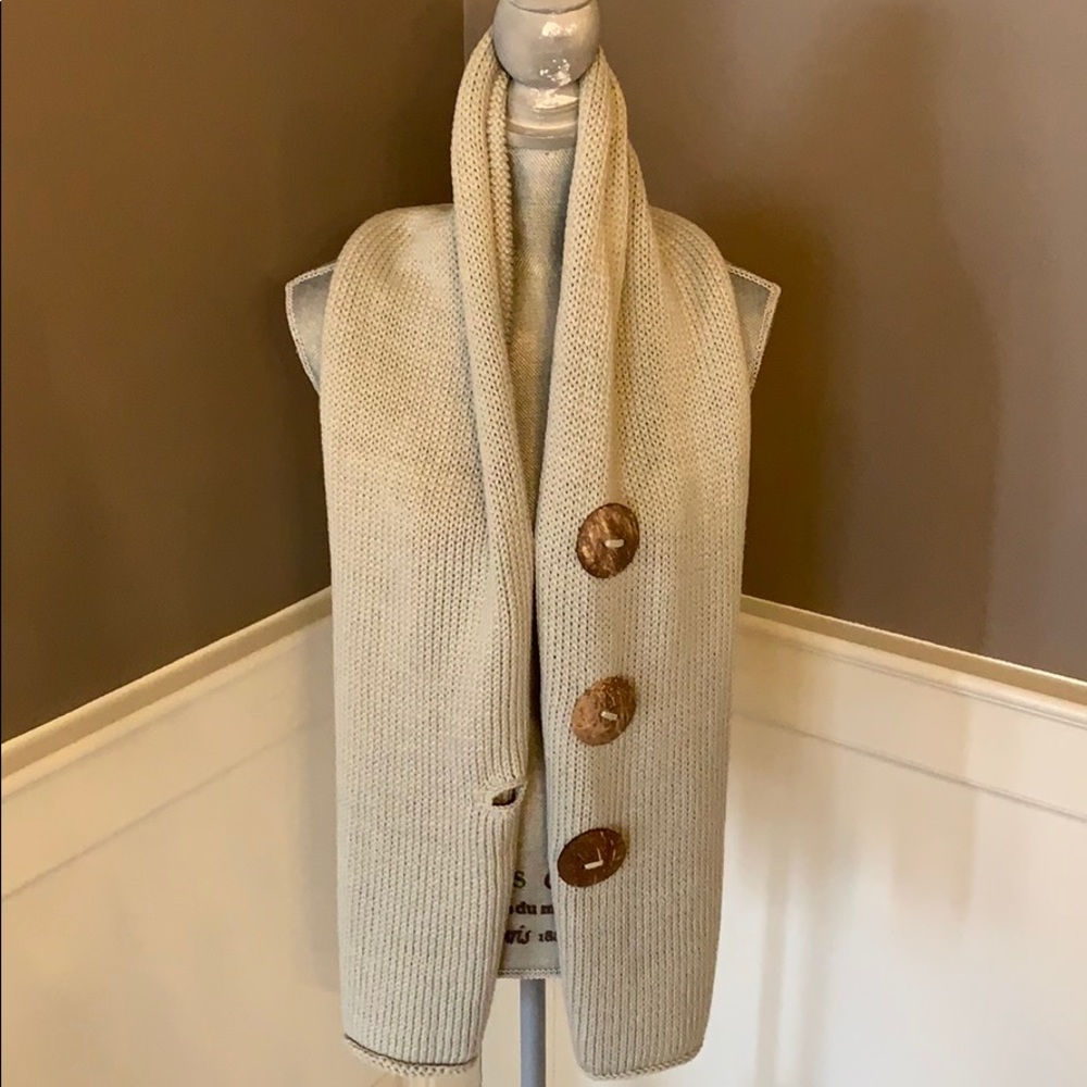 Pure HANDKNIT Scarf Light Gray, brand new.